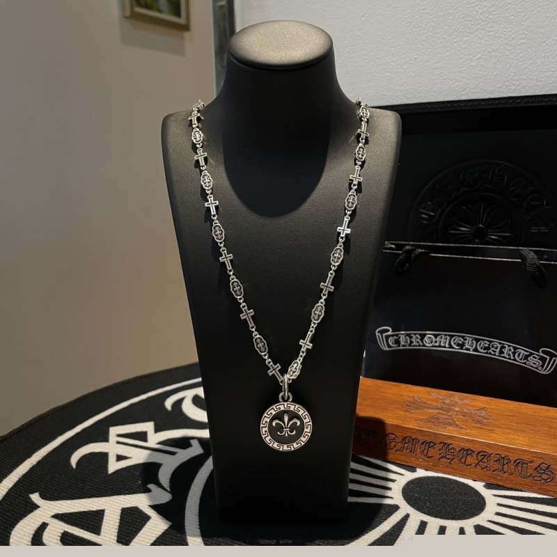 Ch**me He**ts necklaces